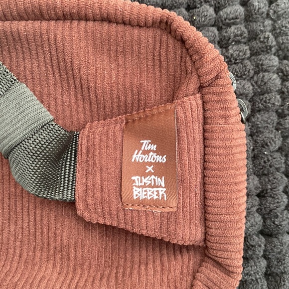 NWT LIMITED EDITION 🍍JUSTIN BIEBER🍍TIM BIEBS CORDUROY FANNY PACK🍍F-1 - Picture 3 of 3
